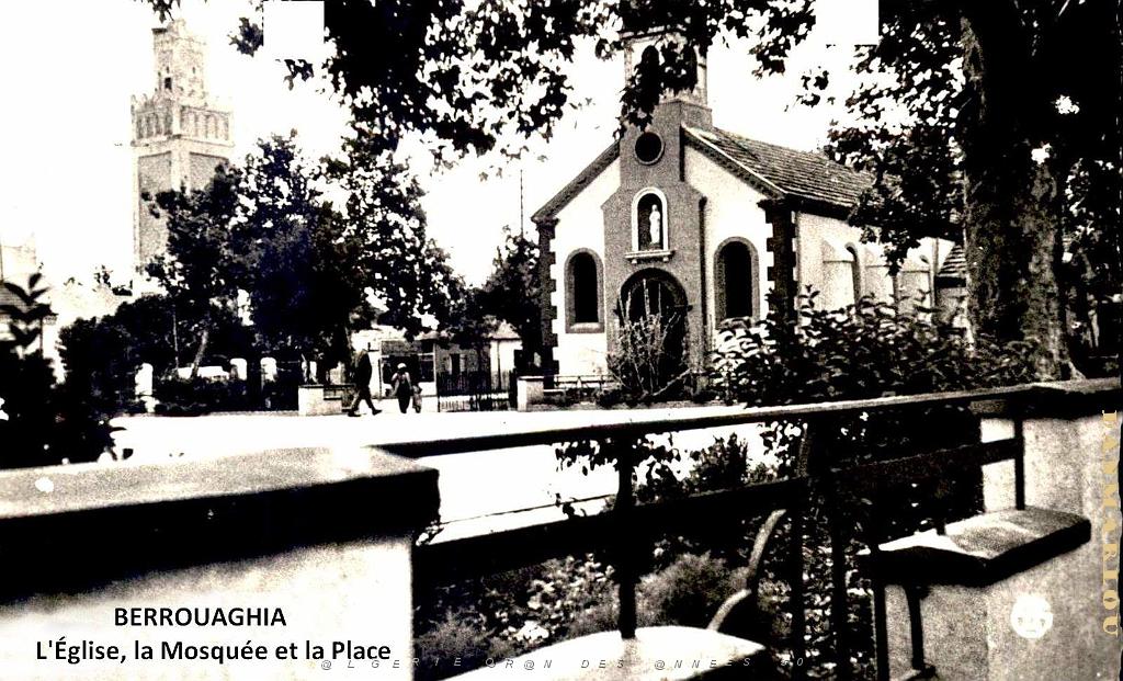 Berrouaghia - La Mosquee, l'Eglise et la Place.jpg
